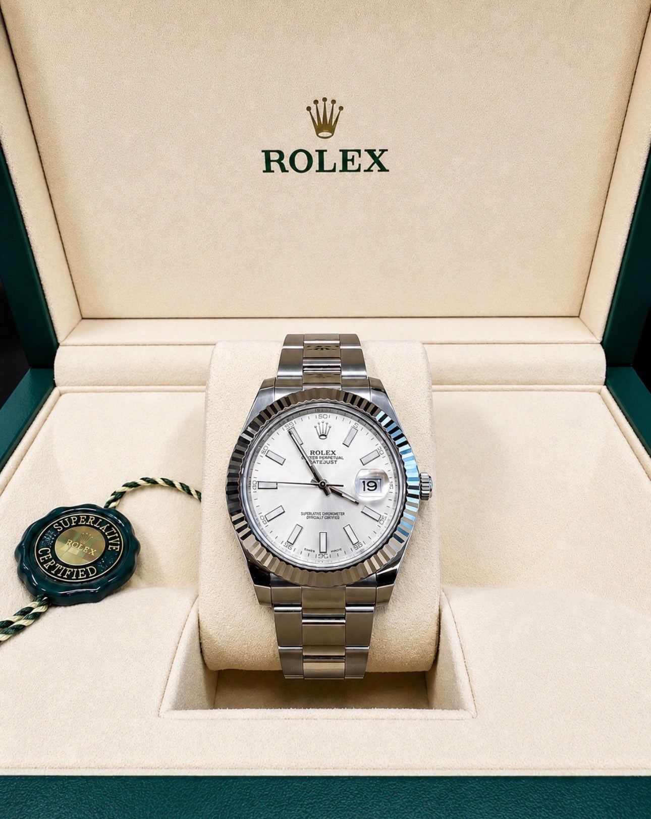 Datejust 41 — White Dial / Fluted Bezel / Oyster Bracelet