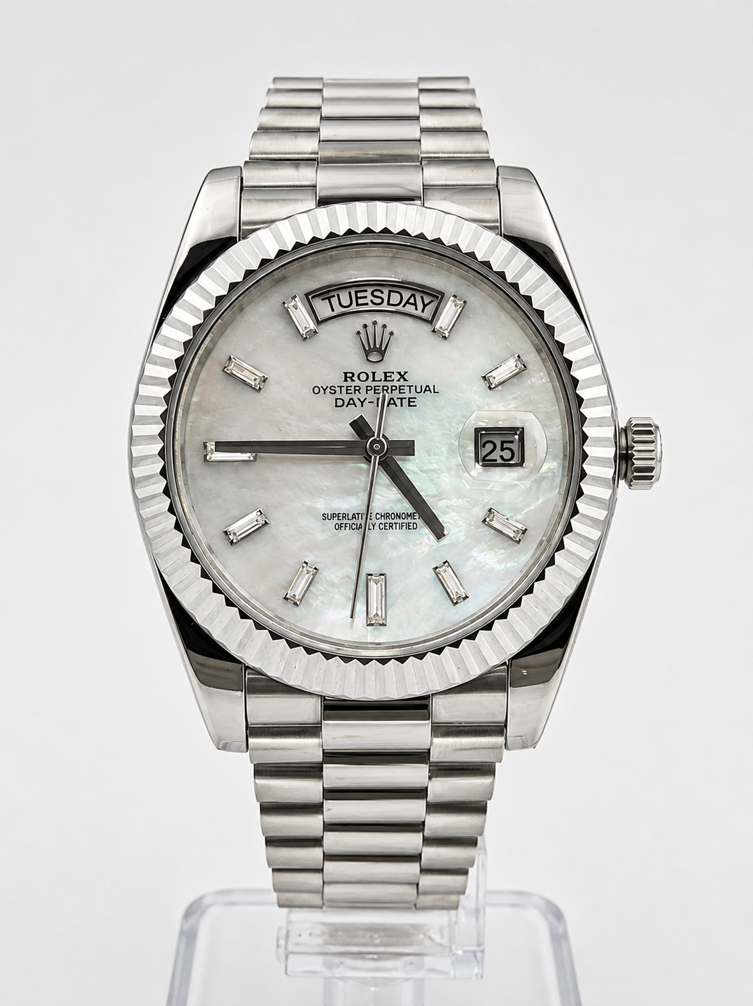 Datejust 41 — White Dial / Fluted Bezel / Oyster Bracelet